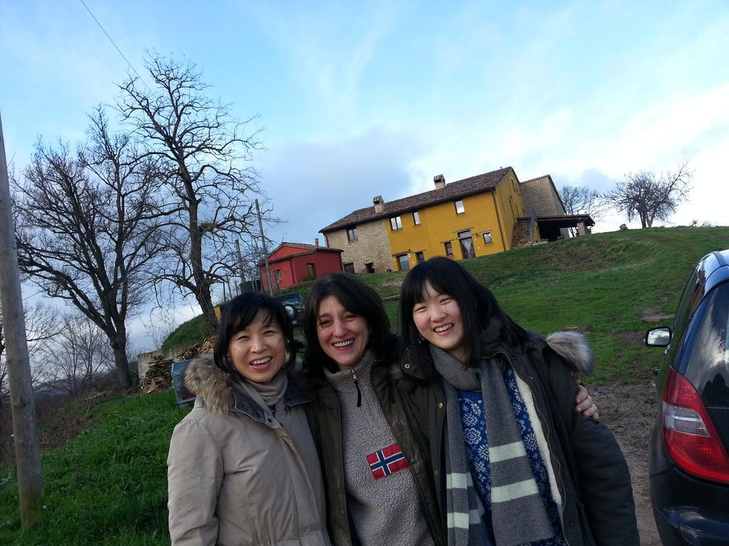 Girfalco Country House Acomodação com café da manhã Urbino Exterior foto