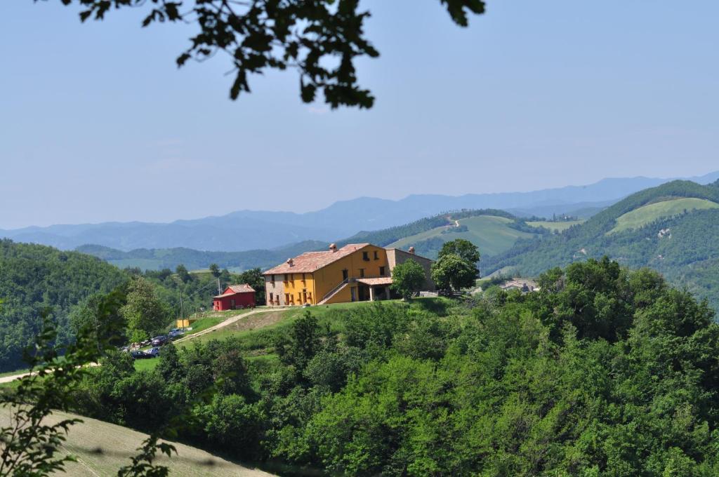 Girfalco Country House Acomodação com café da manhã Urbino Exterior foto