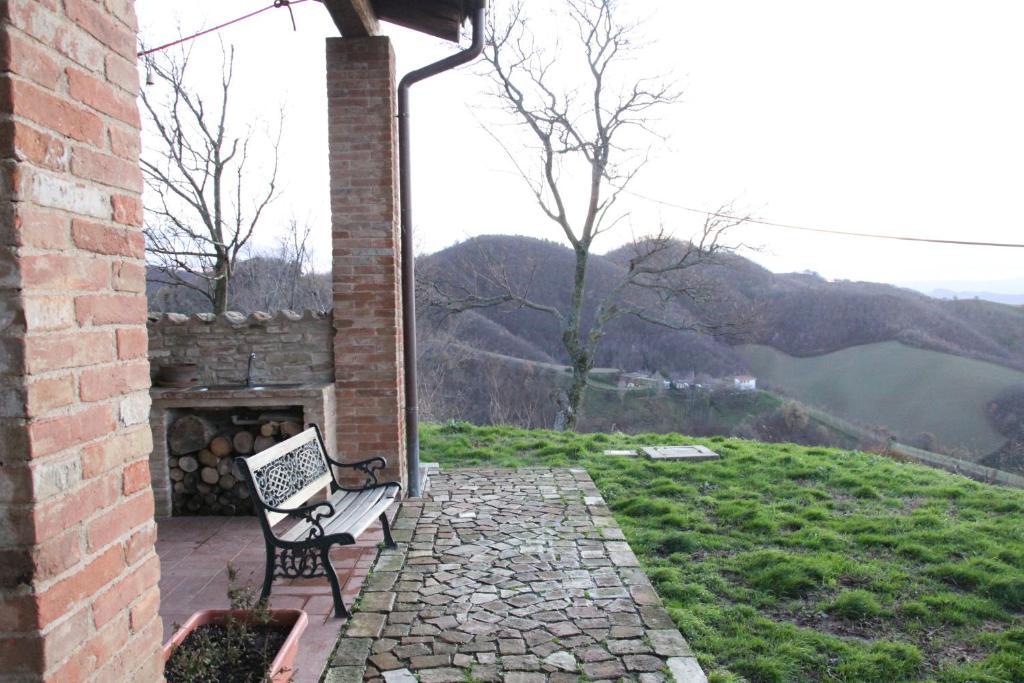 Girfalco Country House Acomodação com café da manhã Urbino Exterior foto