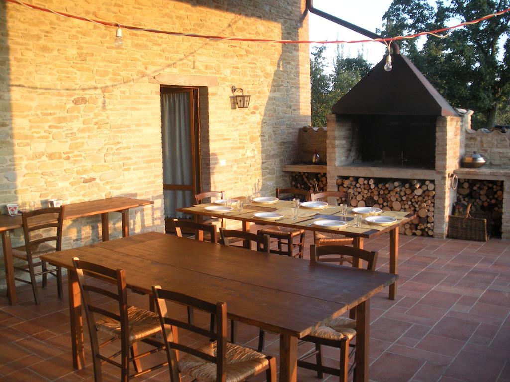 Girfalco Country House Acomodação com café da manhã Urbino Exterior foto